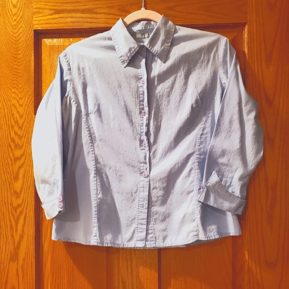 Fitted button doen shirt